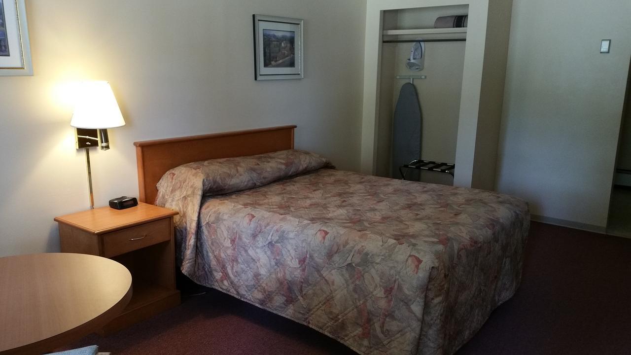 Yellowhead Motel Valemount Bagian luar foto