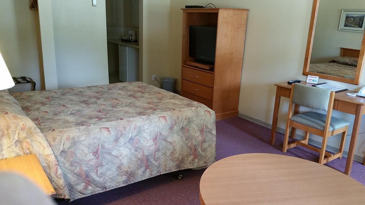 Yellowhead Motel Valemount Bagian luar foto